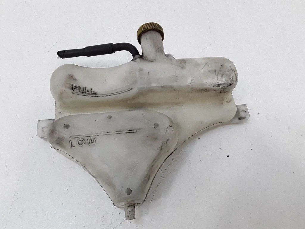 Coolant expansion tank/reservoir