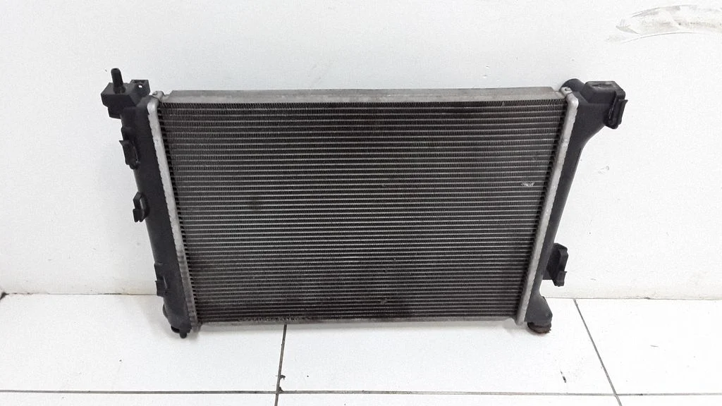 Coolant radiator 0004735