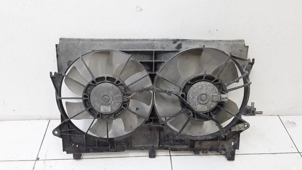 Elektriline radiaatori jahutusventilaator – Toyota Matrix (E130) (2001-2008)