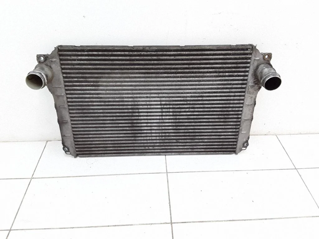 Intercooler radiator – Toyota Corolla Verso AR10 (2004-2009)