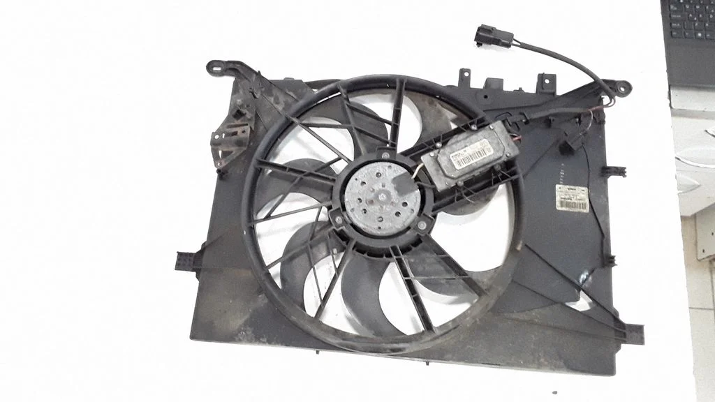 Electric radiator cooling fan