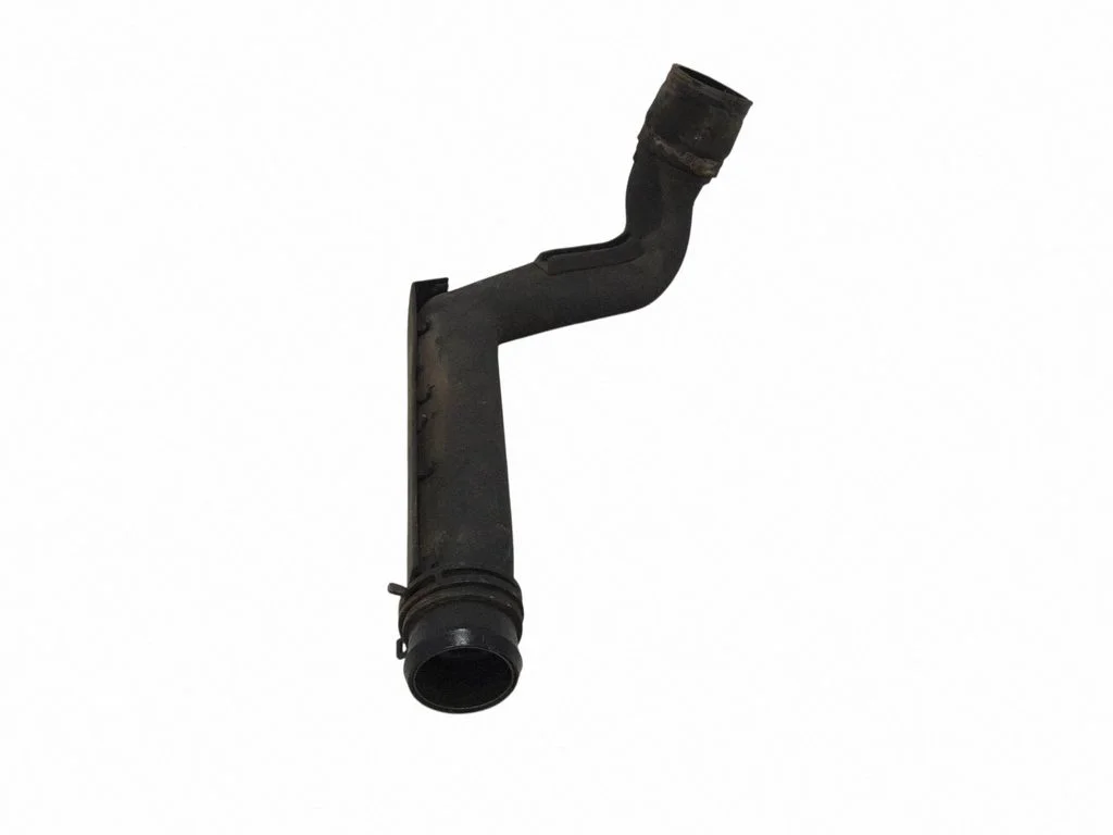 Intercooler hose/pipe – front