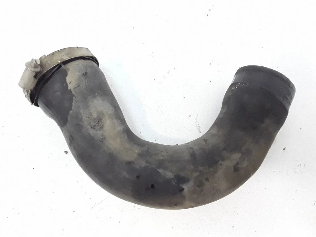 Intercooler hose/pipe