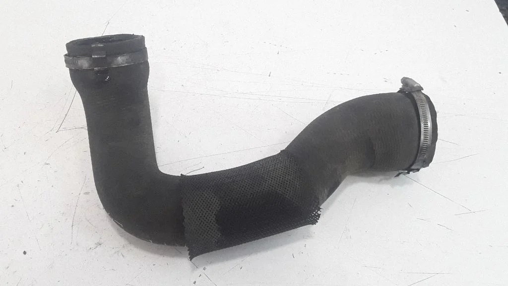 Intercooler hose/pipe
