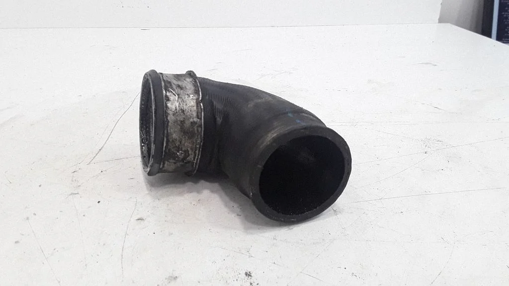 Intercooler hose/pipe