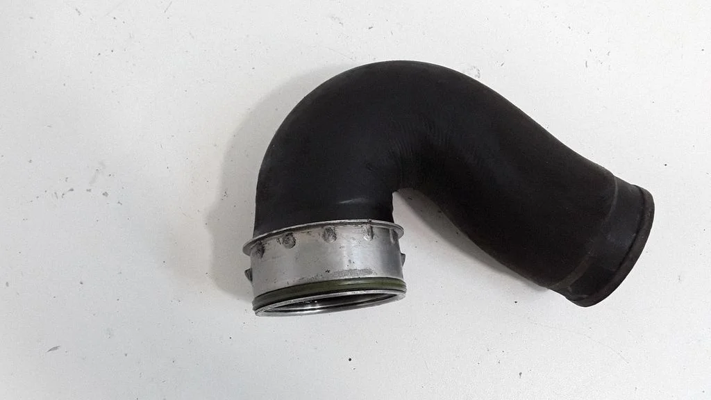 Intercooler hose/pipe