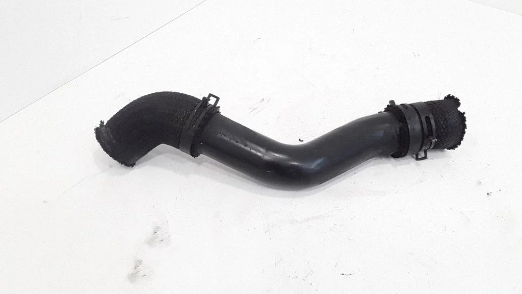 Intercooler hose/pipe