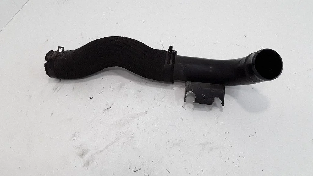 Intercooler hose/pipe