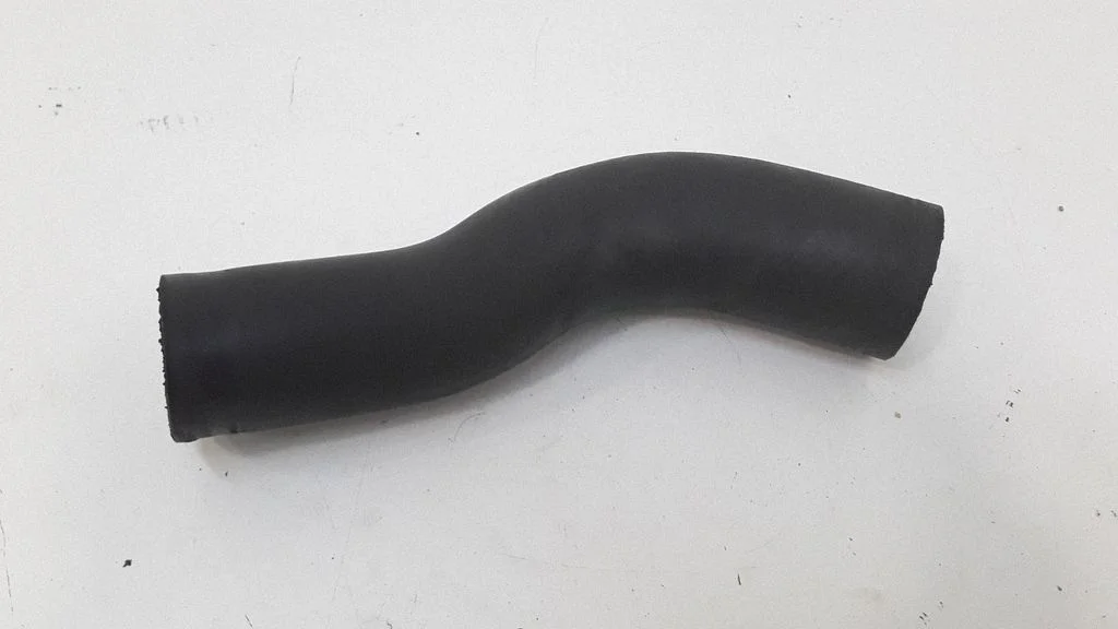 Intercooler hose/pipe