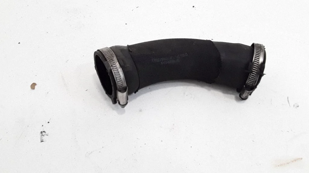 Intercooler hose/pipe