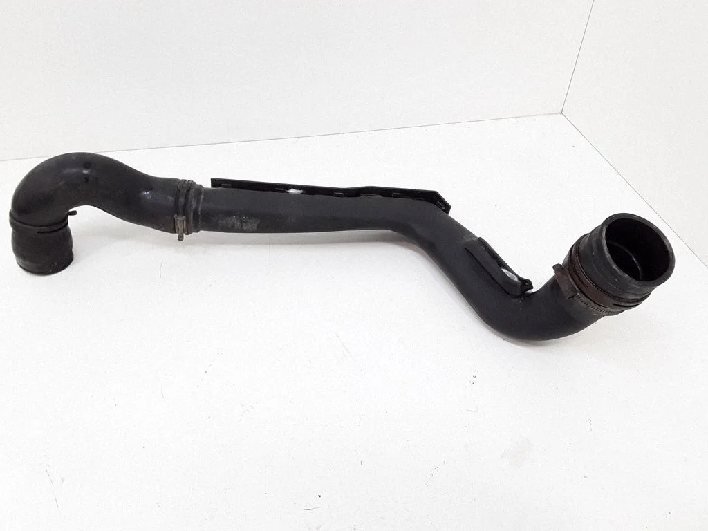 Intercooler hose/pipe