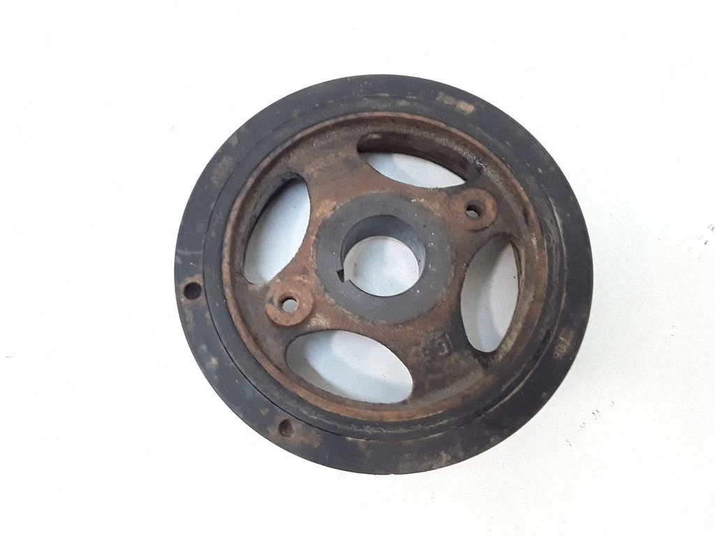 Crankshaft pulley – Toyota Avensis T250 (2006-2009)