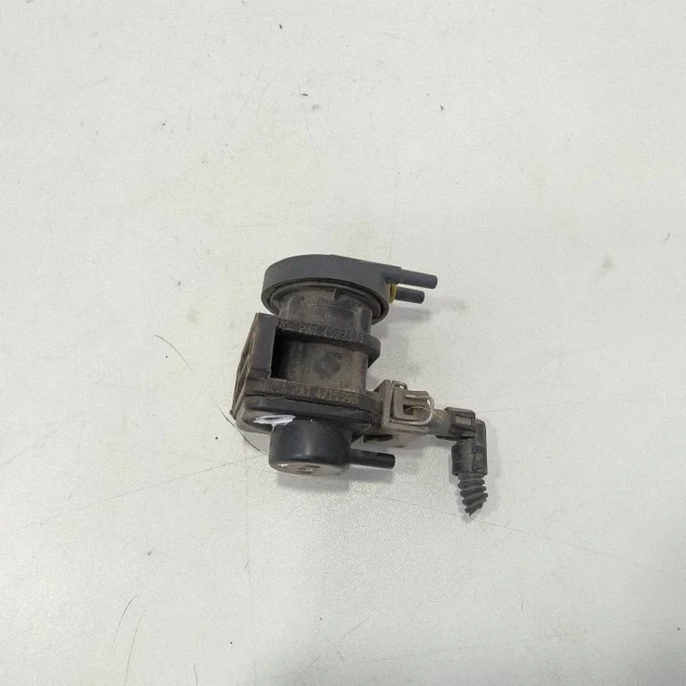 Turbo solenoid valve 4522371