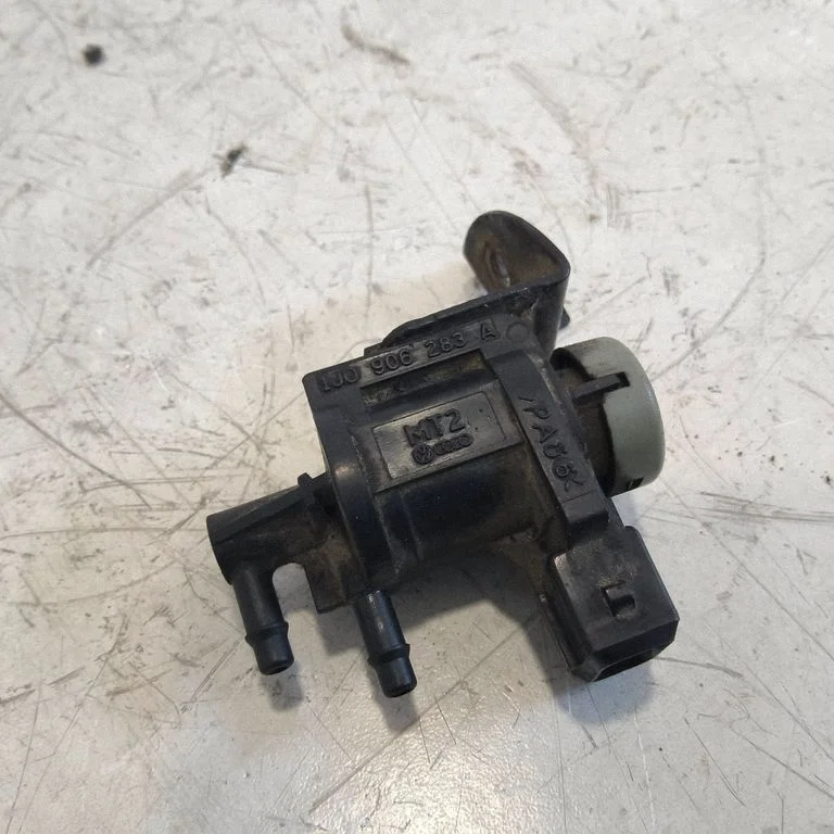 Solenoidklapp – Volkswagen Passat B5.5 (2001-2005)