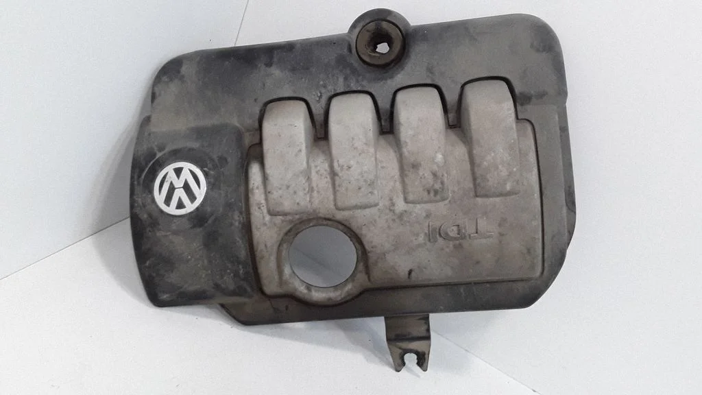 Engine cover (trim)