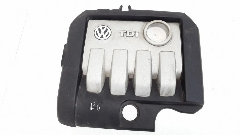 Engine cover (trim) – front