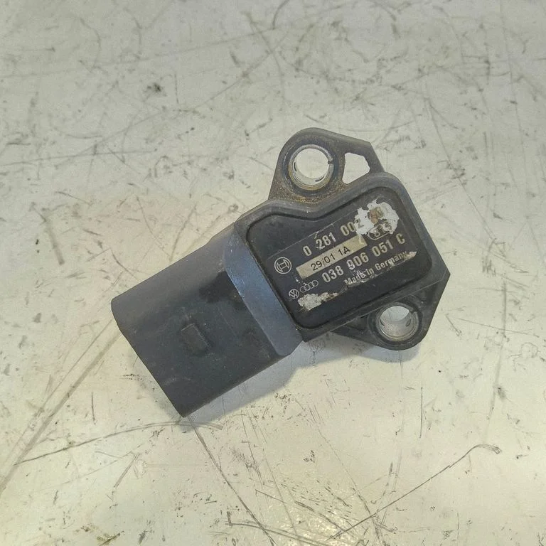 Air pressure sensor 038906051