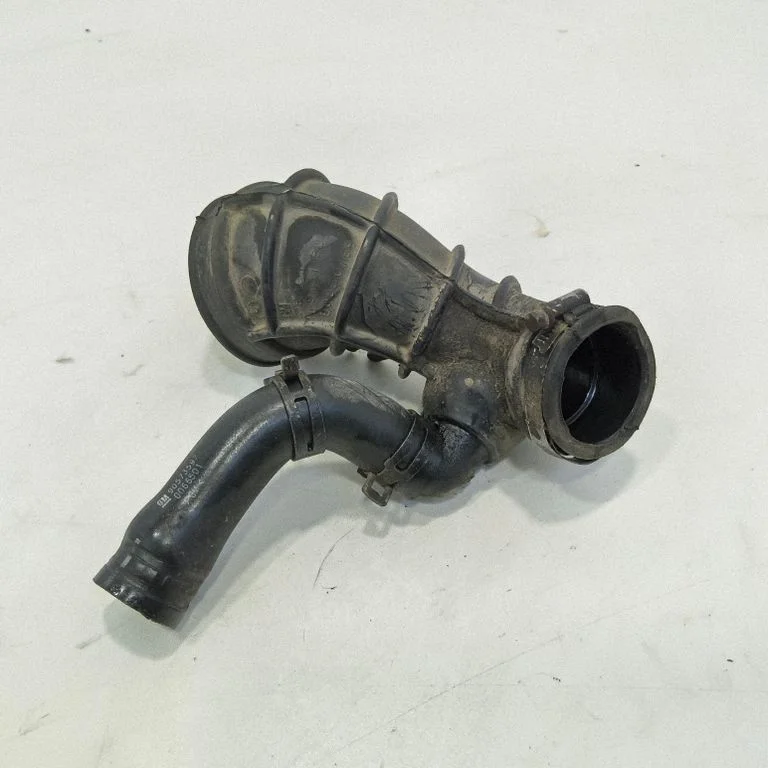 Air intake hose/pipe 90573597