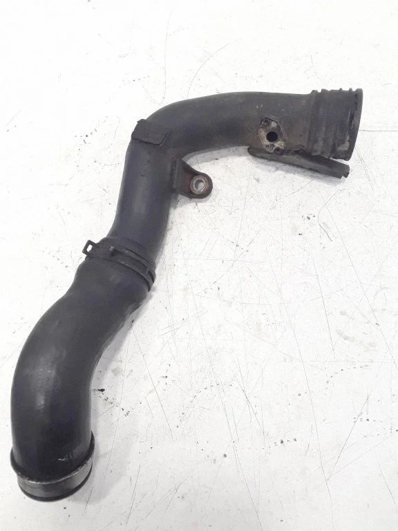 Air intake hose/pipe