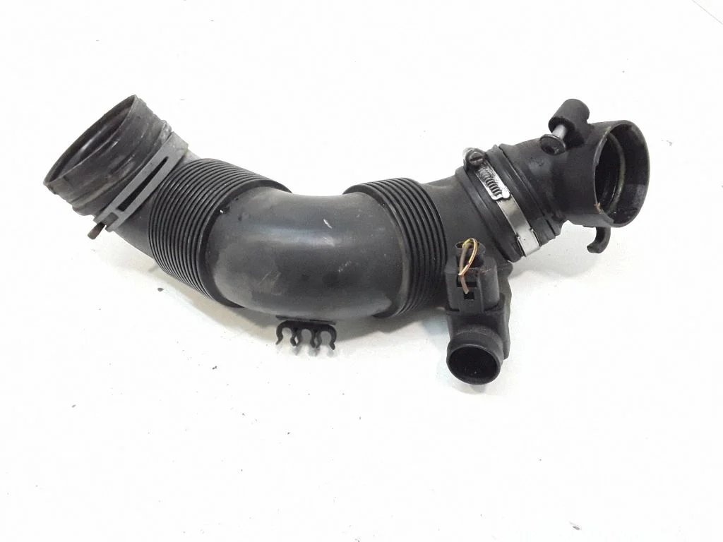 Air intake hose/pipe 3C0129654