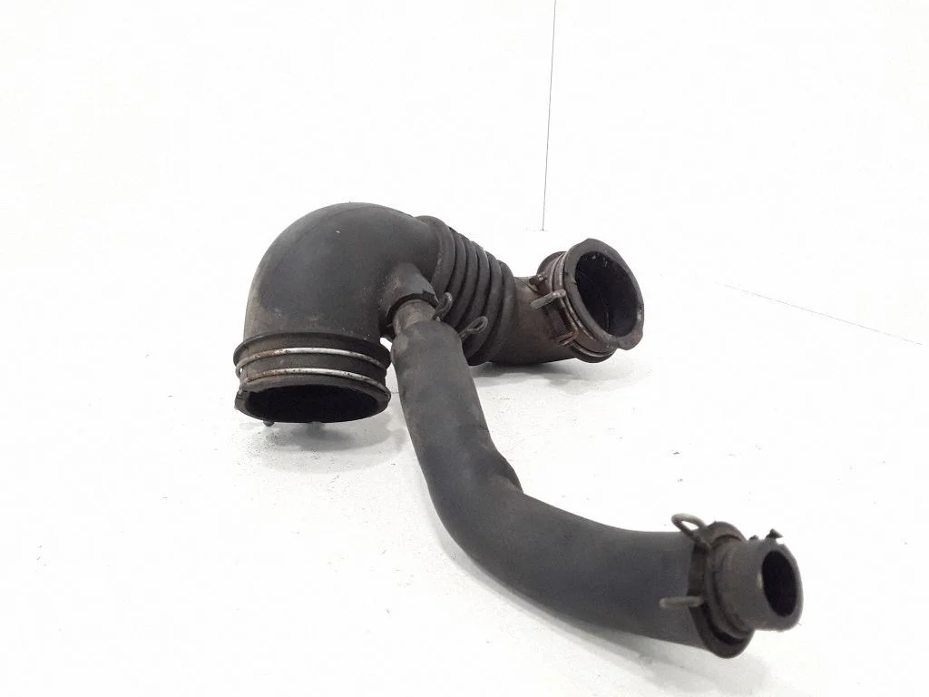 Air intake hose/pipe