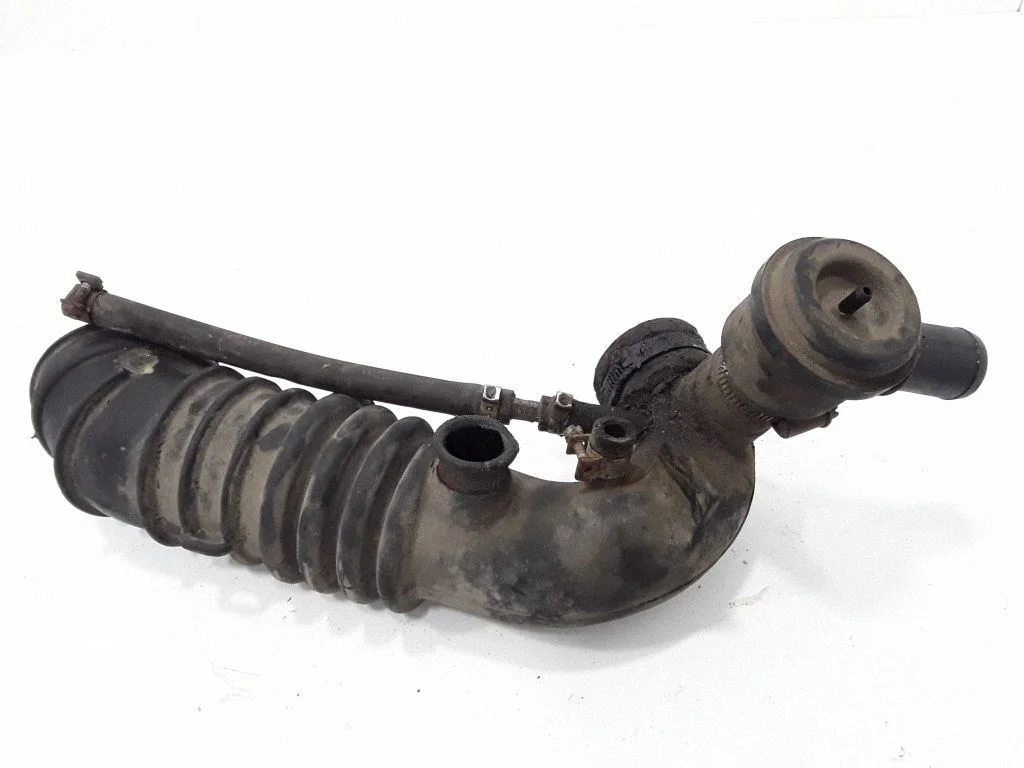 Turbo air intake inlet pipe/hose 058133356A