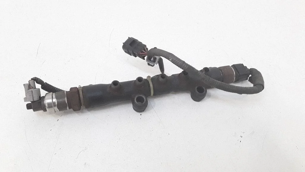 Fuel main line pipe
