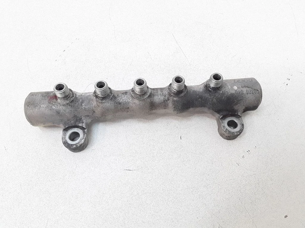 Fuel main line pipe