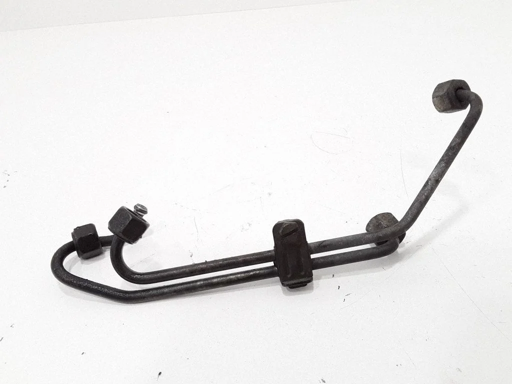 Fuel injector supply line/pipe