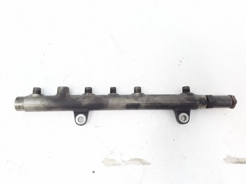 Fuel main line pipe – Nissan Primera (2002-2007)