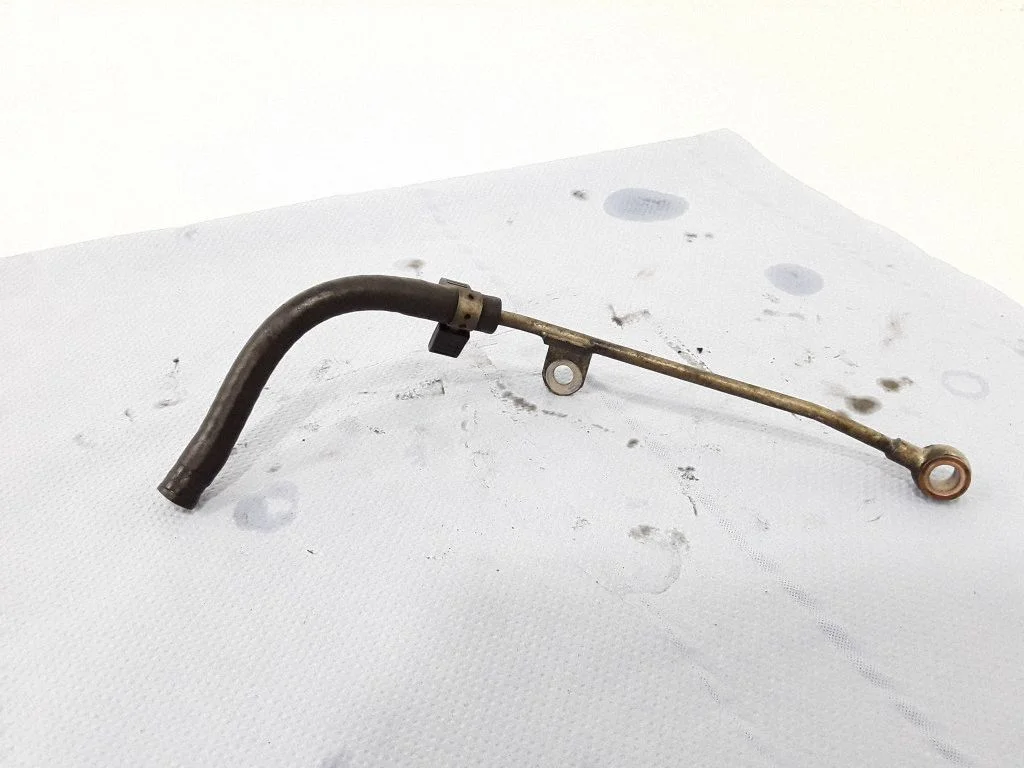 Fuel injector supply line/pipe