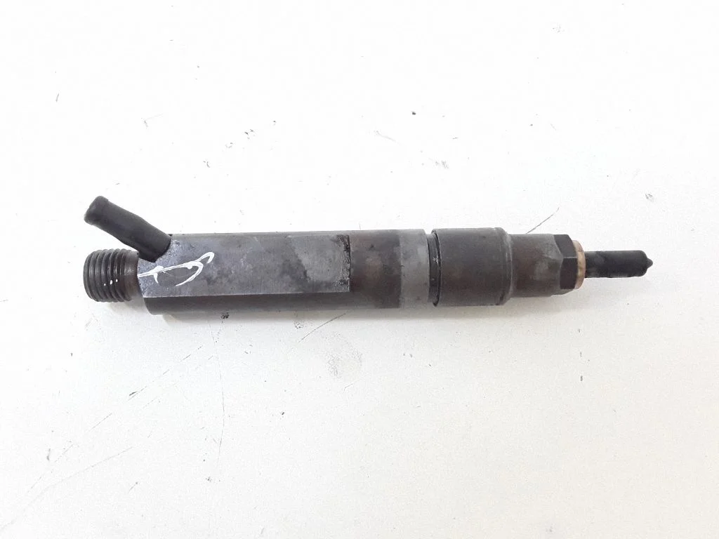 Fuel injector 038130202A