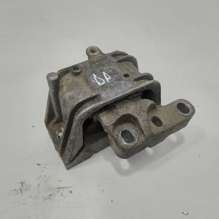Engine mount bracket 1K0199262