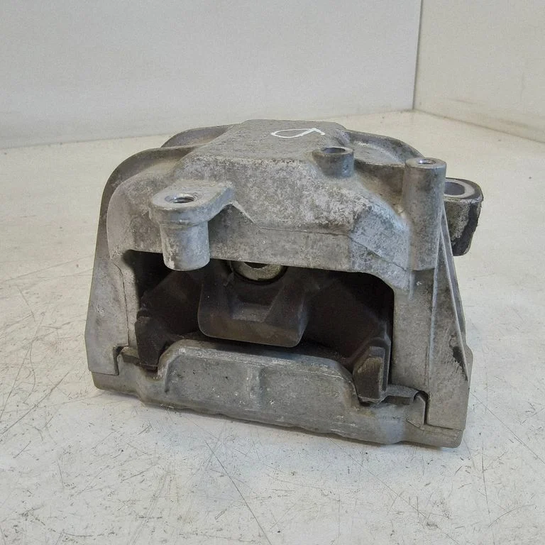 Dzinēja spilvens 1K0199262