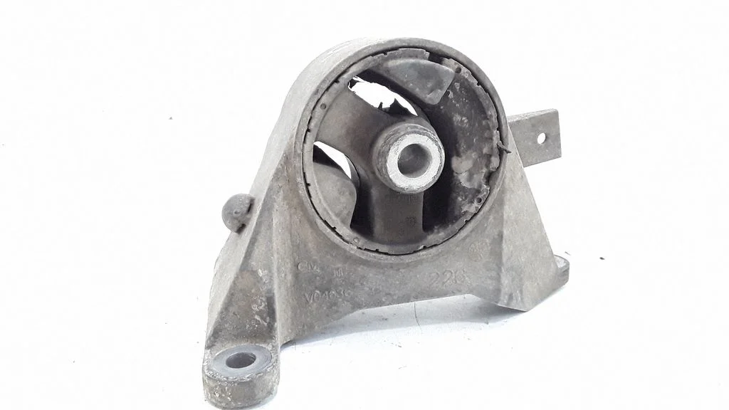 Engine mount bracket 21031123
