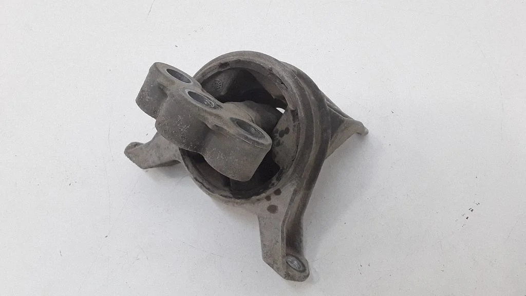 Engine mount bracket 90575772