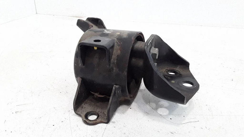 Engine mount bracket – Hyundai i20 (PB PBT) (2008-2014)