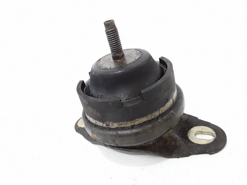 Engine mount bracket