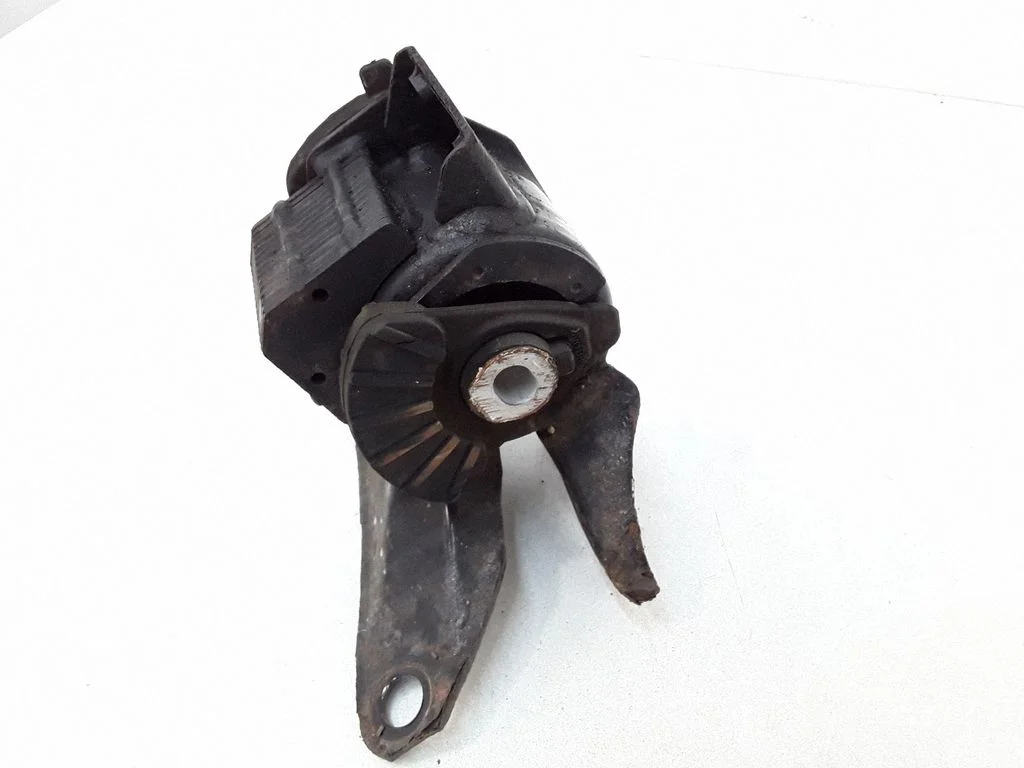 Engine mount bracket – left