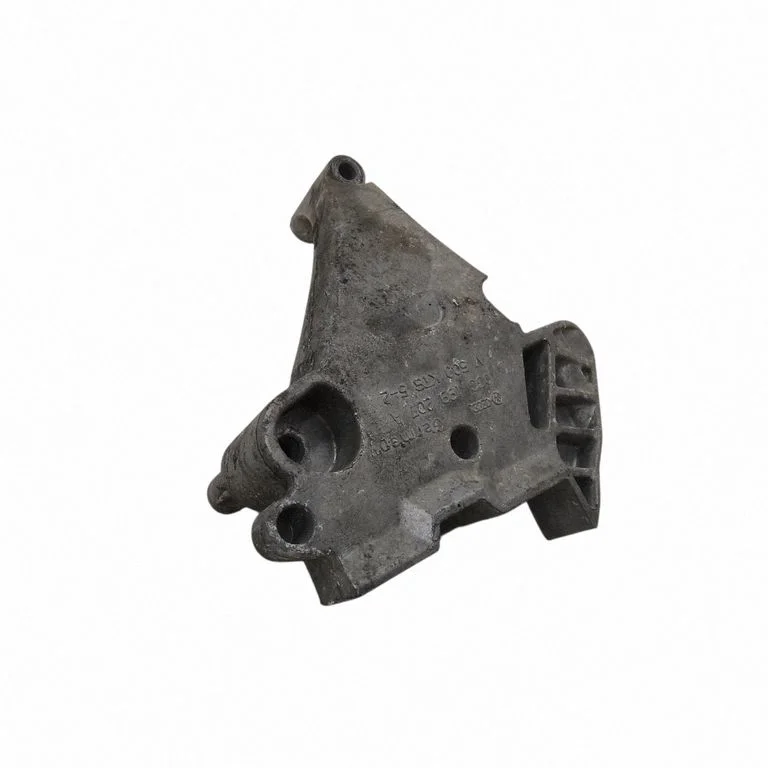 Engine mounting bracket – Volkswagen Touran I (2003-2010)