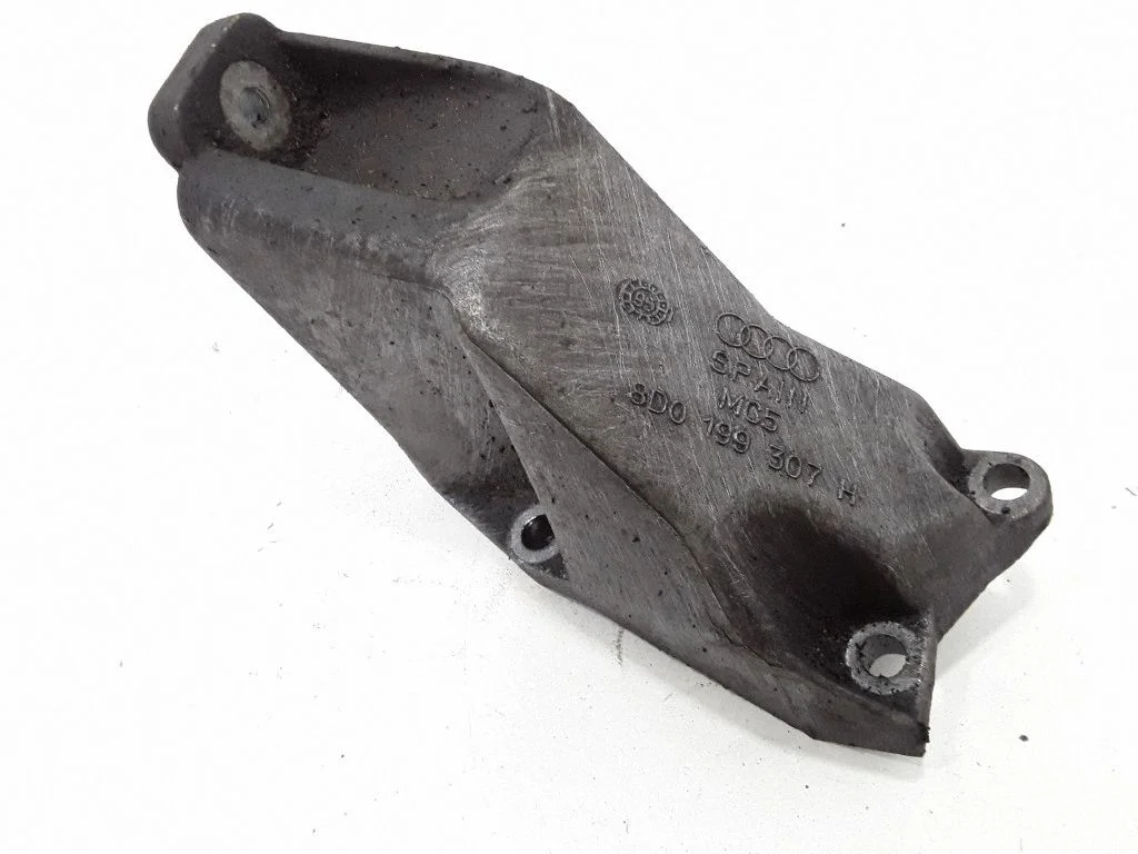 Engine mounting bracket 8D0199307H