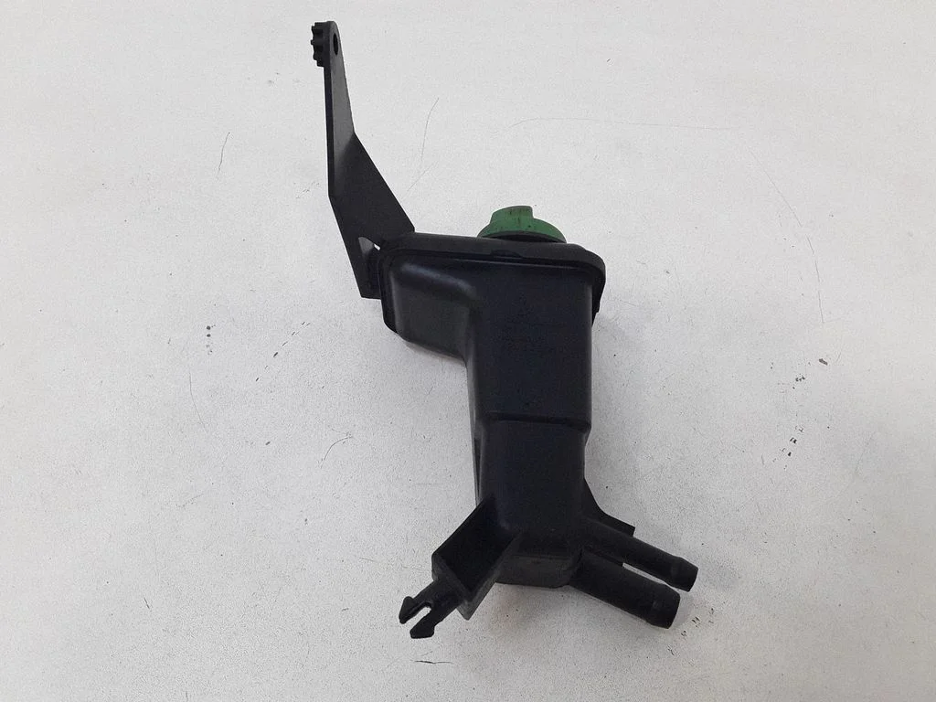 Power steering fluid tank/reservoir 3B0422371