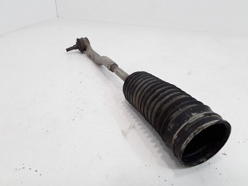 Steering tie rod – left
