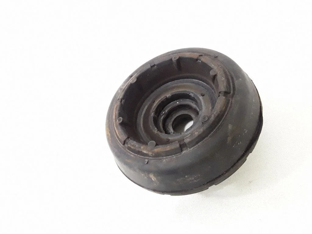 Front upper strut mount
