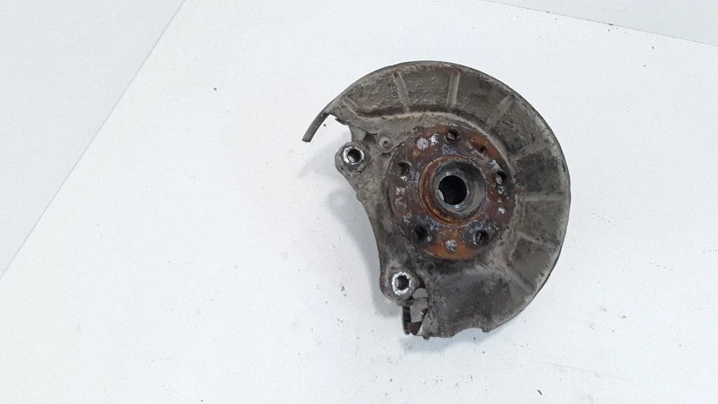 Front wheel hub spindle knuckle – front left
