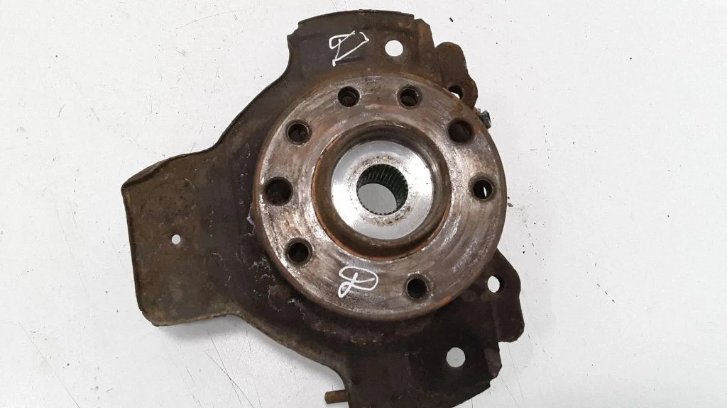 Front wheel hub spindle knuckle – right