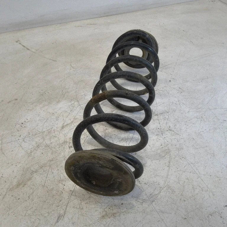 Aizmugurējā spirālatspere – aizmugurējā kreisā