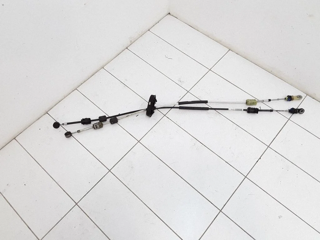 Gear shift cable linkage