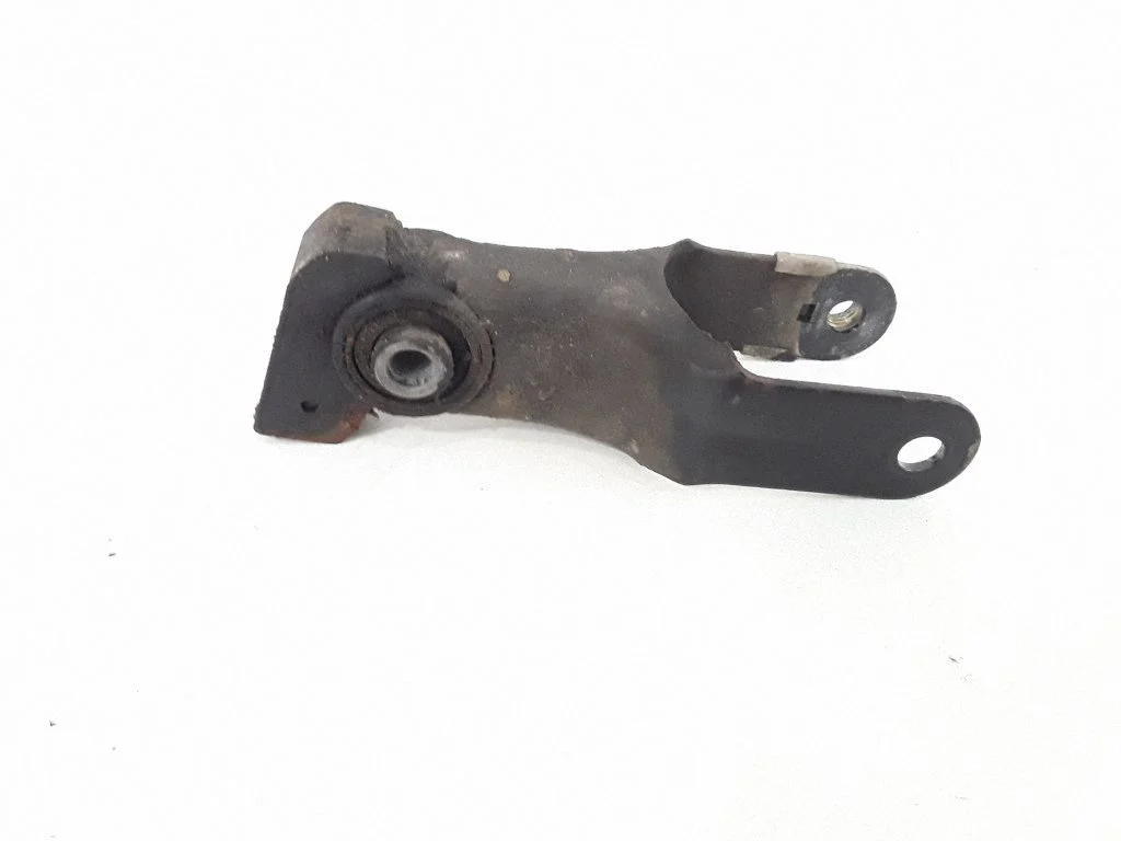 Gearbox mounting bracket