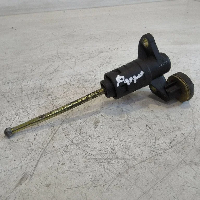 Clutch master cylinder 8E1721401F